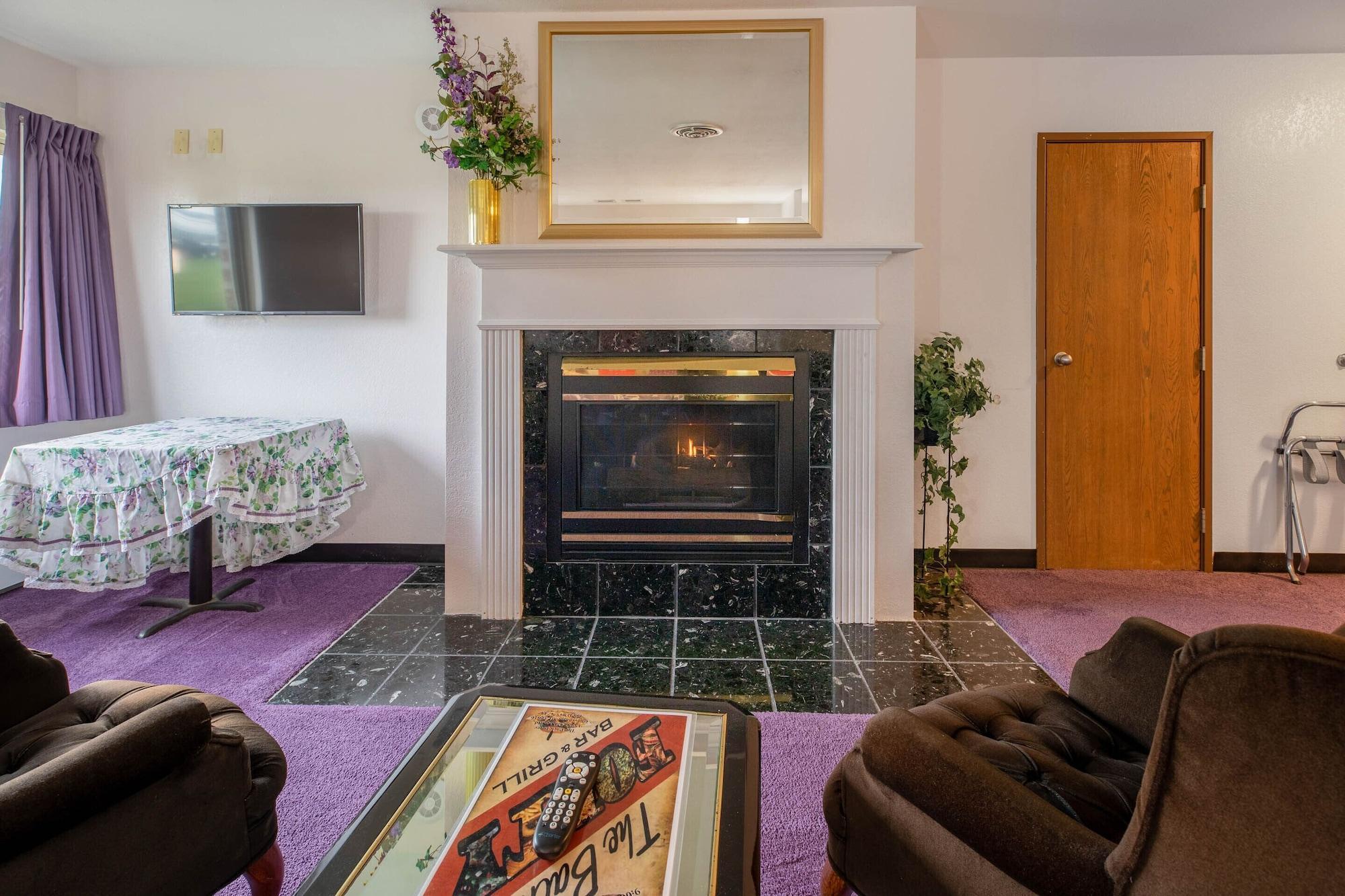Oyo Hotel Chesaning Route 52 & Hwy 57 Екстериор снимка