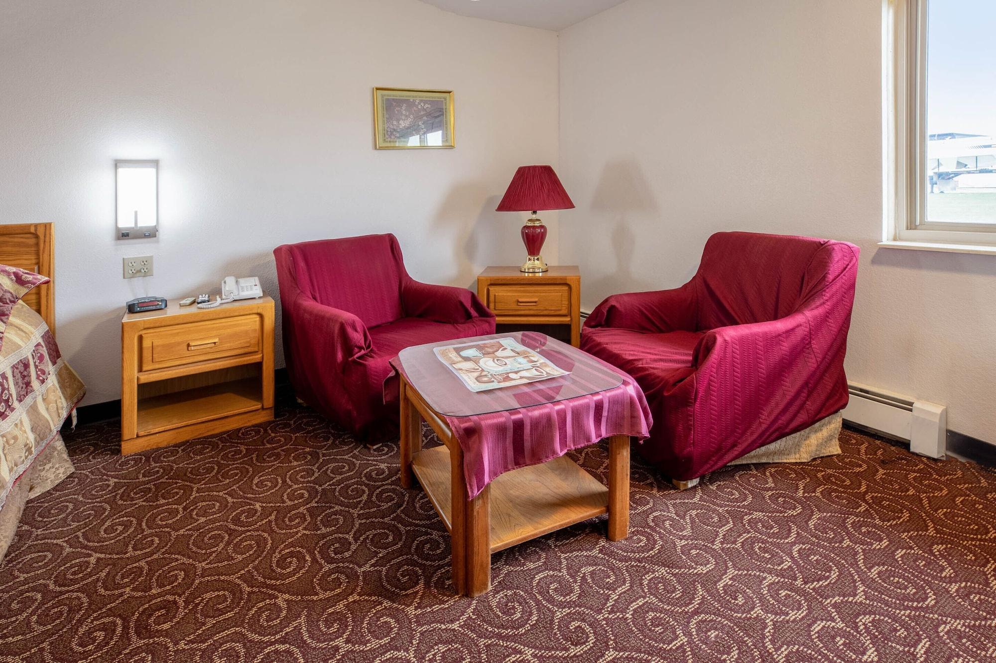 Oyo Hotel Chesaning Route 52 & Hwy 57 Екстериор снимка