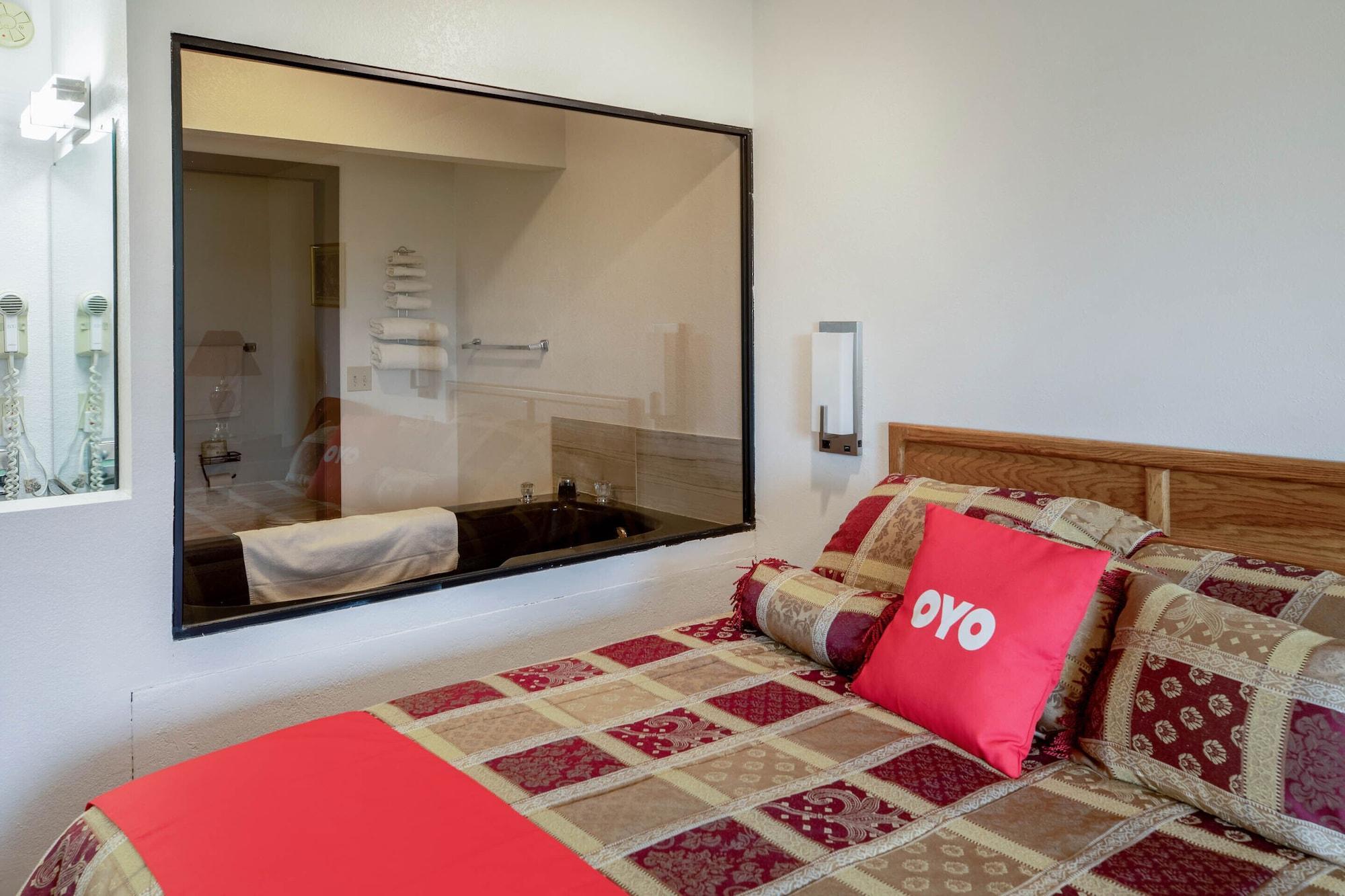 Oyo Hotel Chesaning Route 52 & Hwy 57 Екстериор снимка