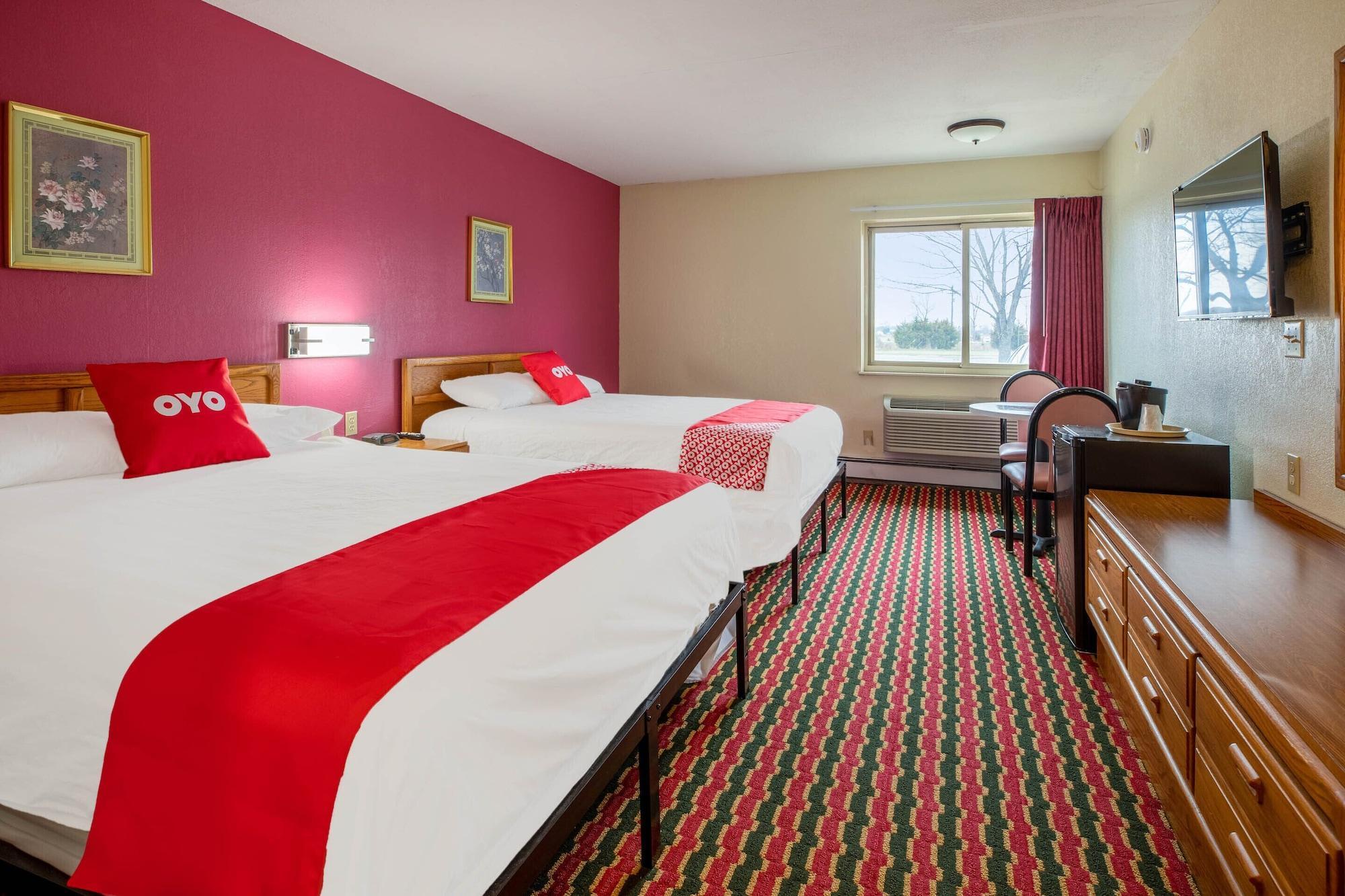 Oyo Hotel Chesaning Route 52 & Hwy 57 Екстериор снимка