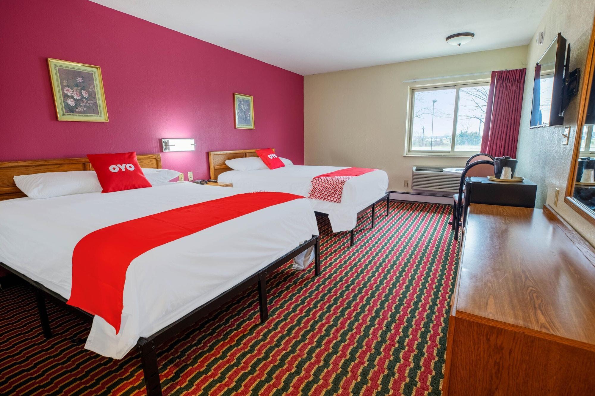 Oyo Hotel Chesaning Route 52 & Hwy 57 Екстериор снимка