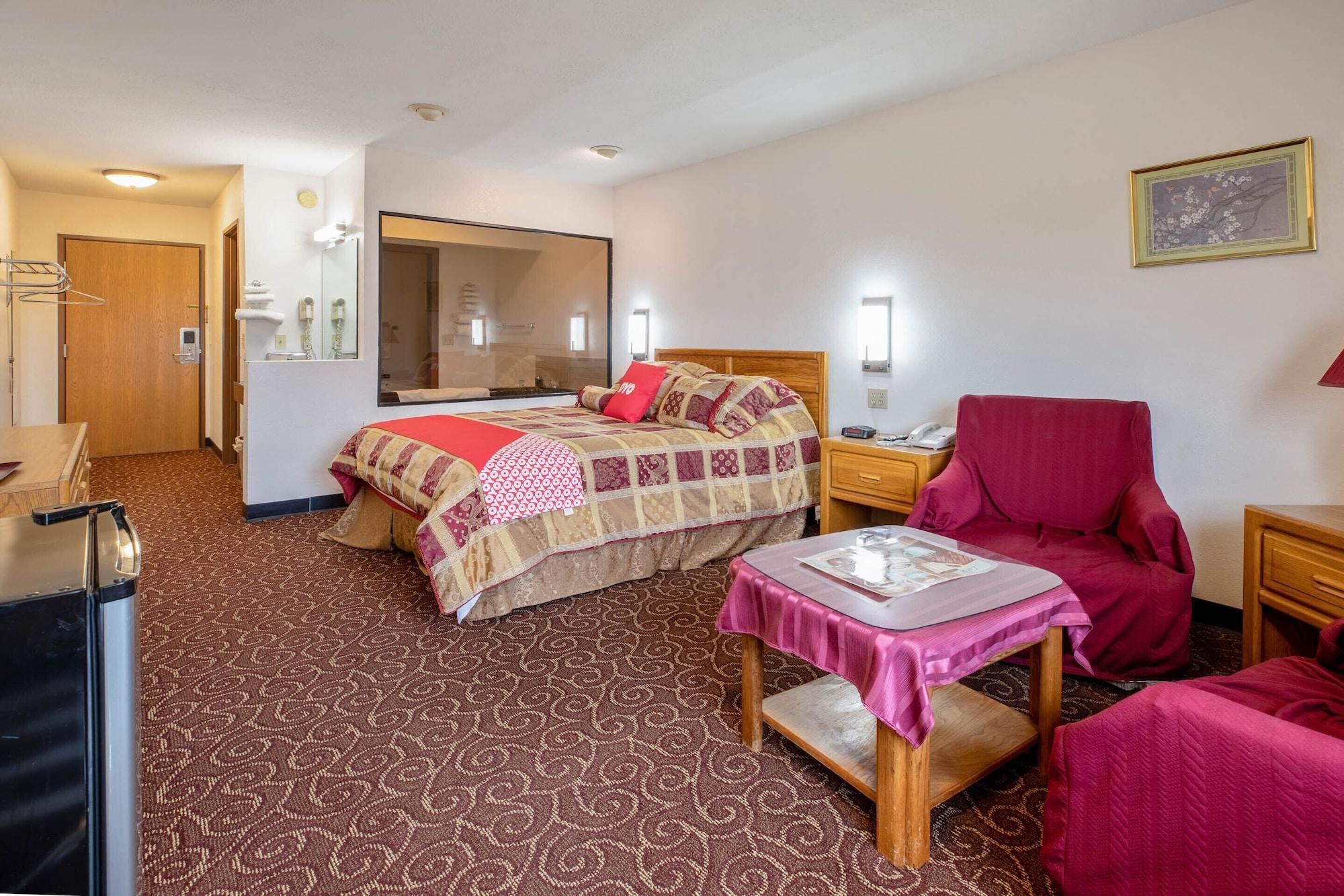 Oyo Hotel Chesaning Route 52 & Hwy 57 Екстериор снимка